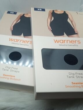 WARNER'S SMOOTHING BODY SUIT